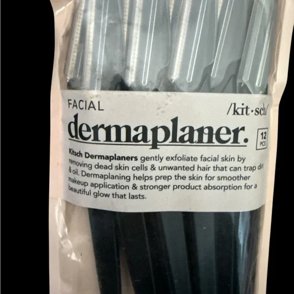 Facial Dermaplaner Kit with Cream Packaging - Picture 3 of 3